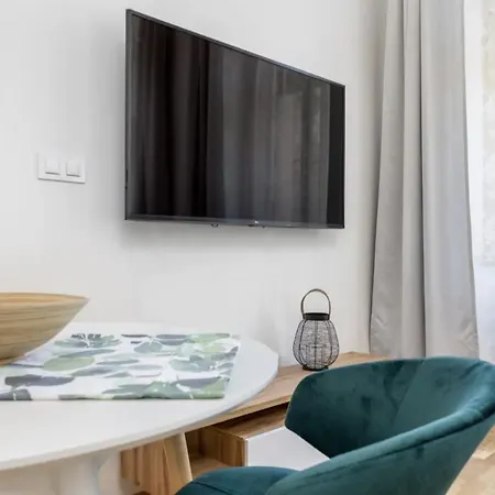 Bright Aparment Close To Wenceslas Square With Parking Prague Exterior photo