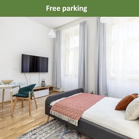 Bright Aparment Close To Wenceslas Square With Parking Prague Exterior photo
